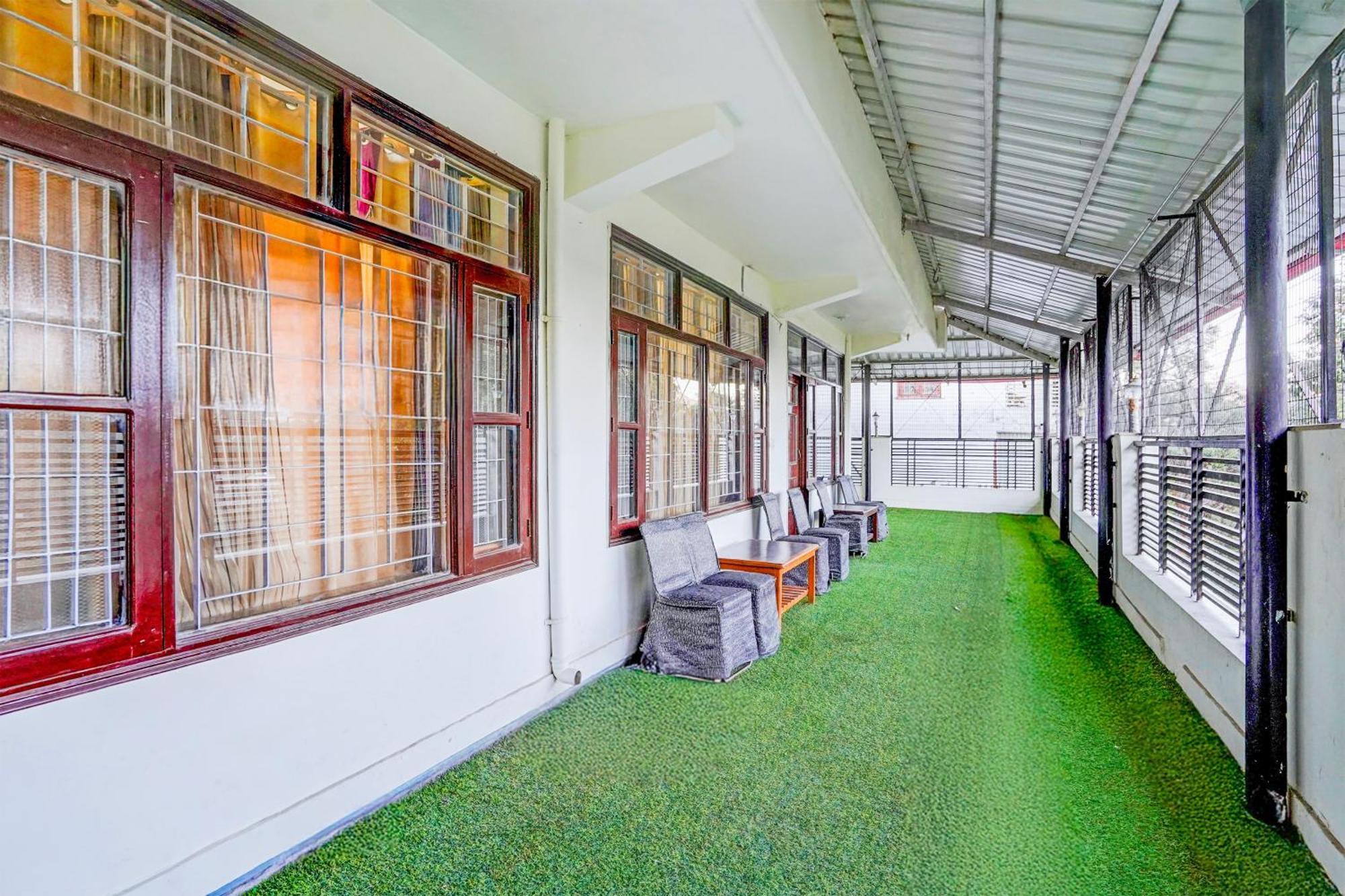 Super Townhouse Mall Road Near Library Chowk Mussoorie Exteriör bild