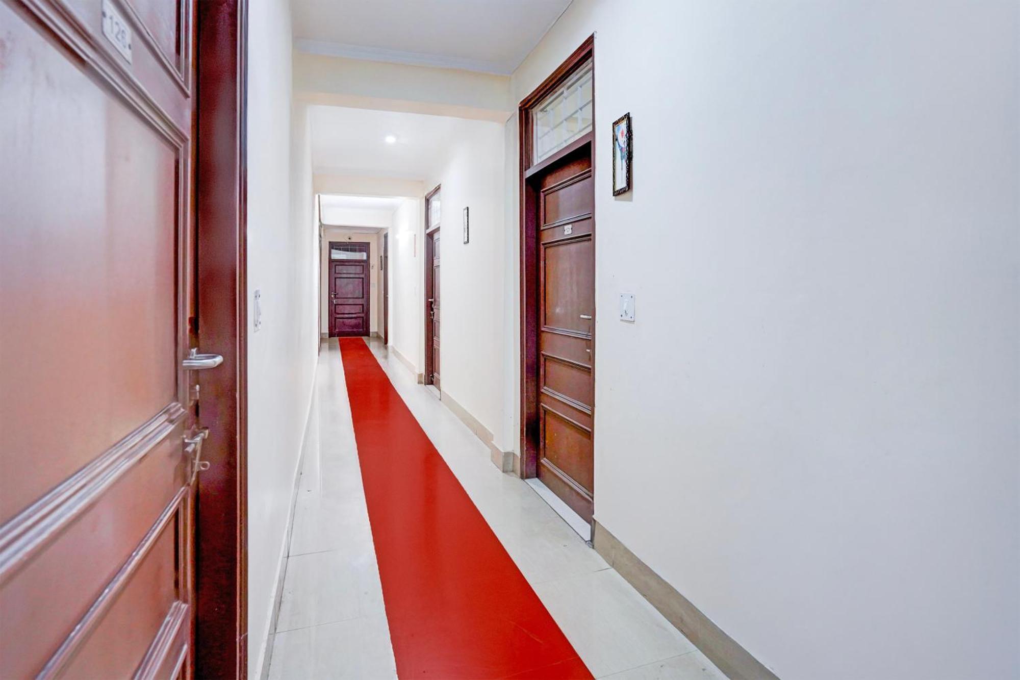 Super Townhouse Mall Road Near Library Chowk Mussoorie Exteriör bild