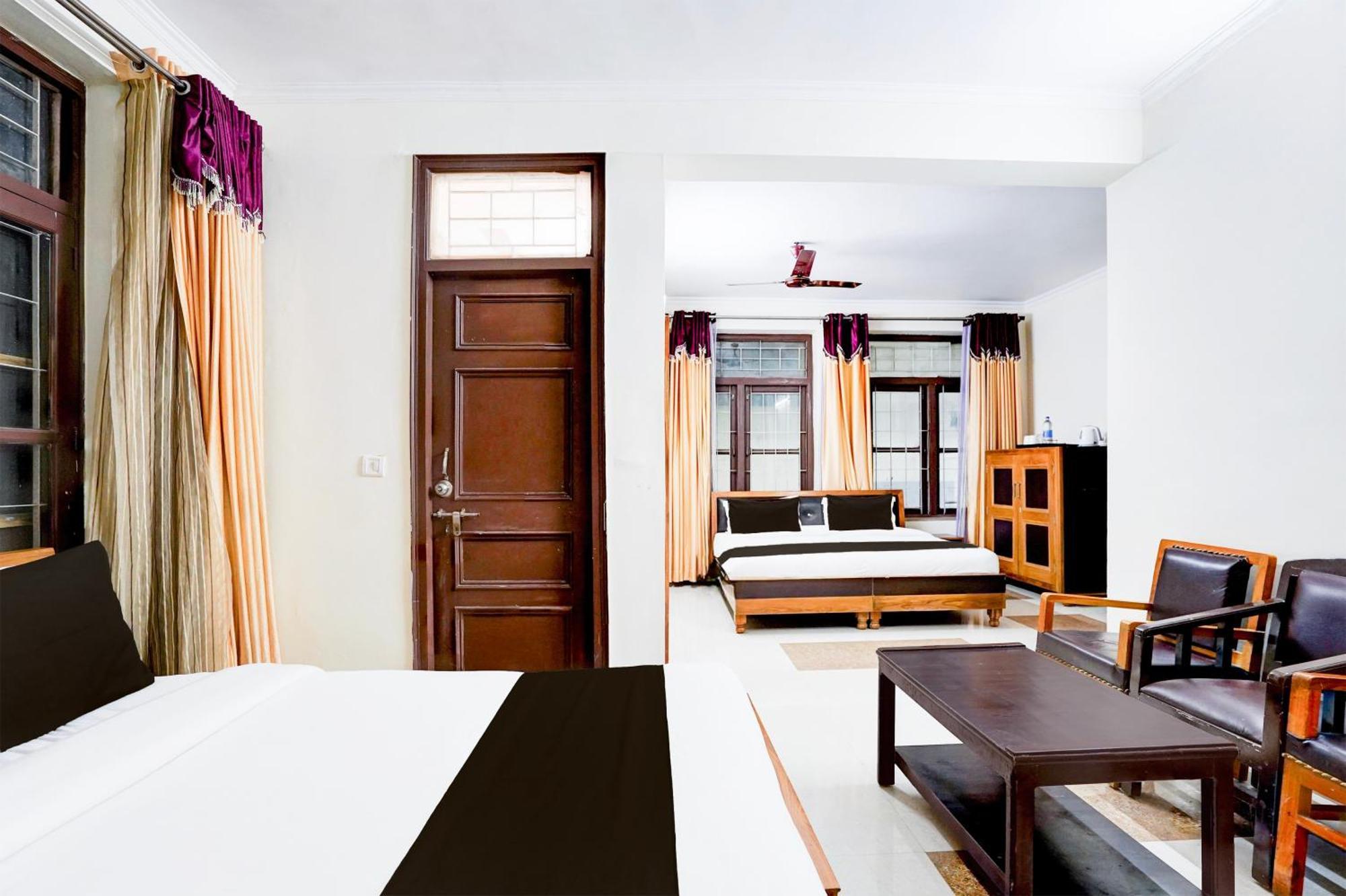 Super Townhouse Mall Road Near Library Chowk Mussoorie Exteriör bild