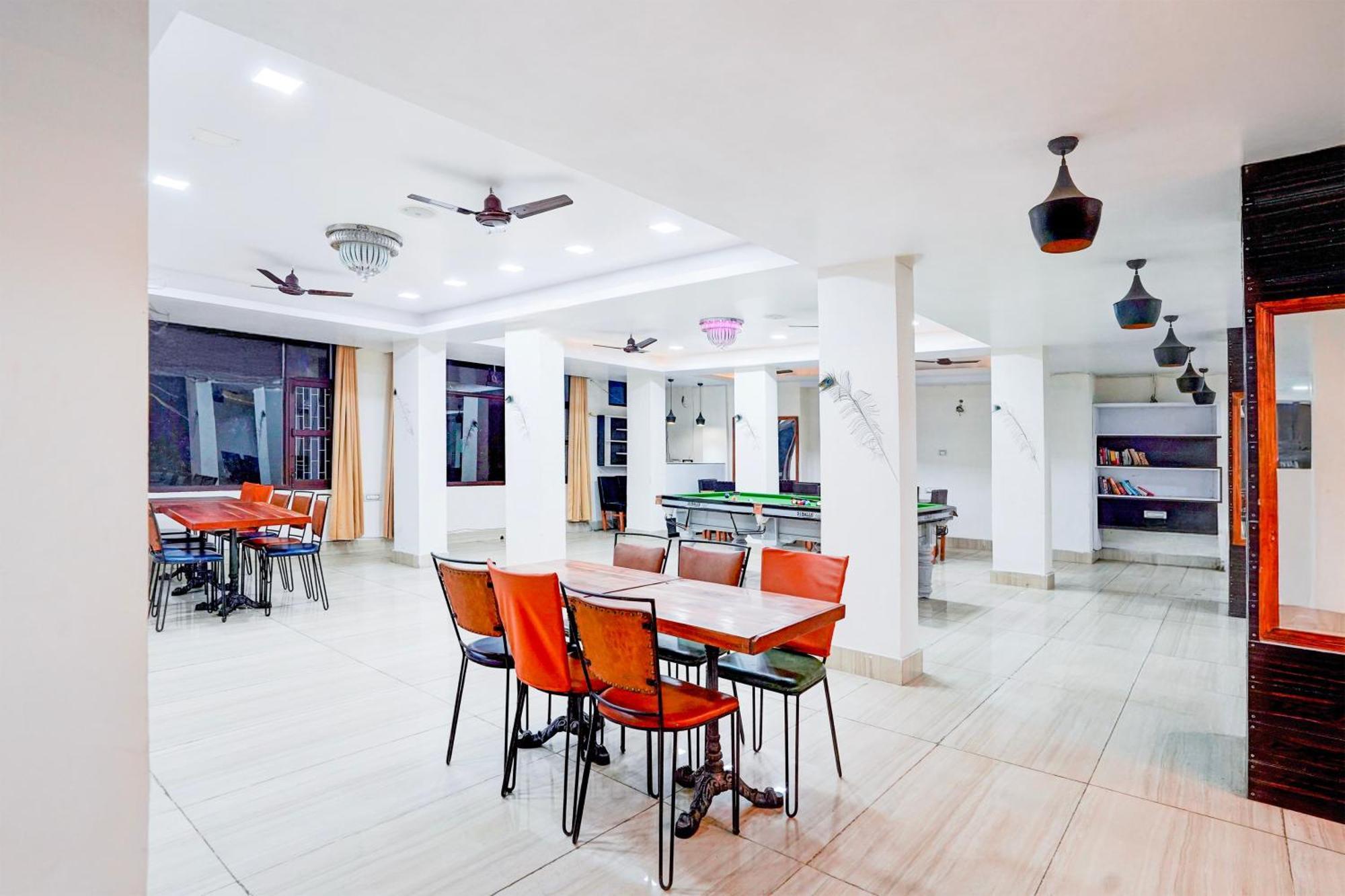 Super Townhouse Mall Road Near Library Chowk Mussoorie Exteriör bild